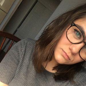 Meet your Posher, Michaela